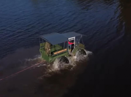 Возможность рыбалки с воды прямо из вездехода